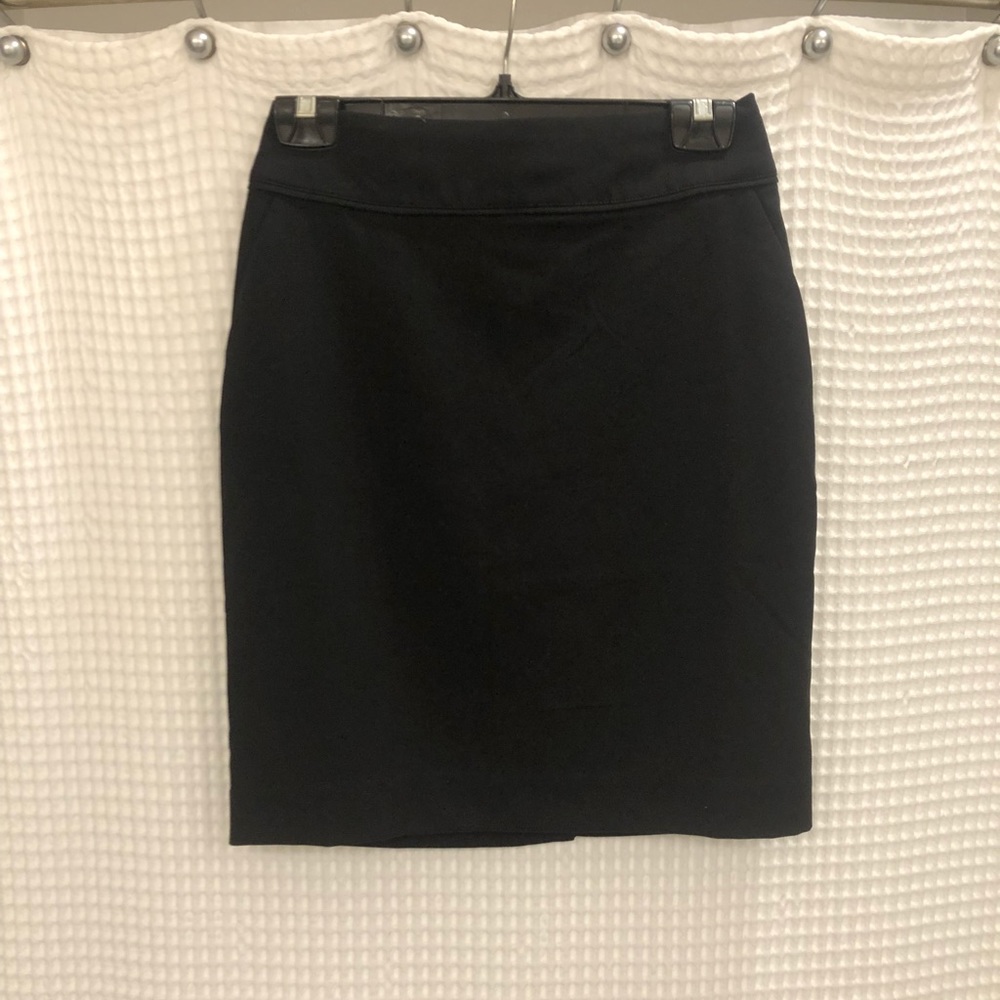 H&M Black Skirt - Size 6